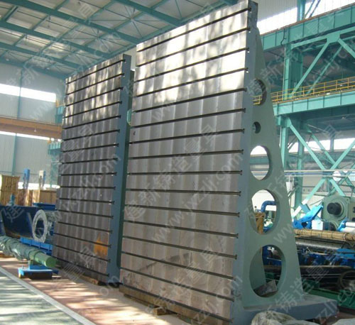 ���͏���